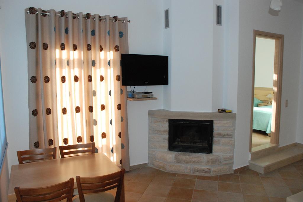 Alexena Apartments Agia Galini  Room photo